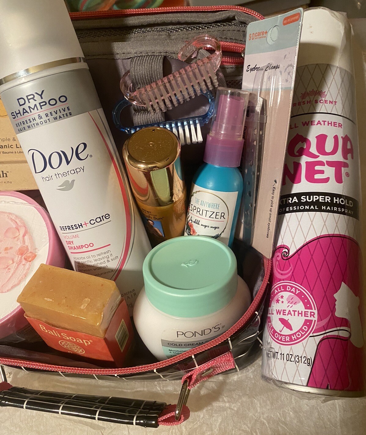 lot of beauty 18 pc DOVE BODY SCRUB DRY SHAMPO BALI SOAP PONDS SPRAY TAN & MORE