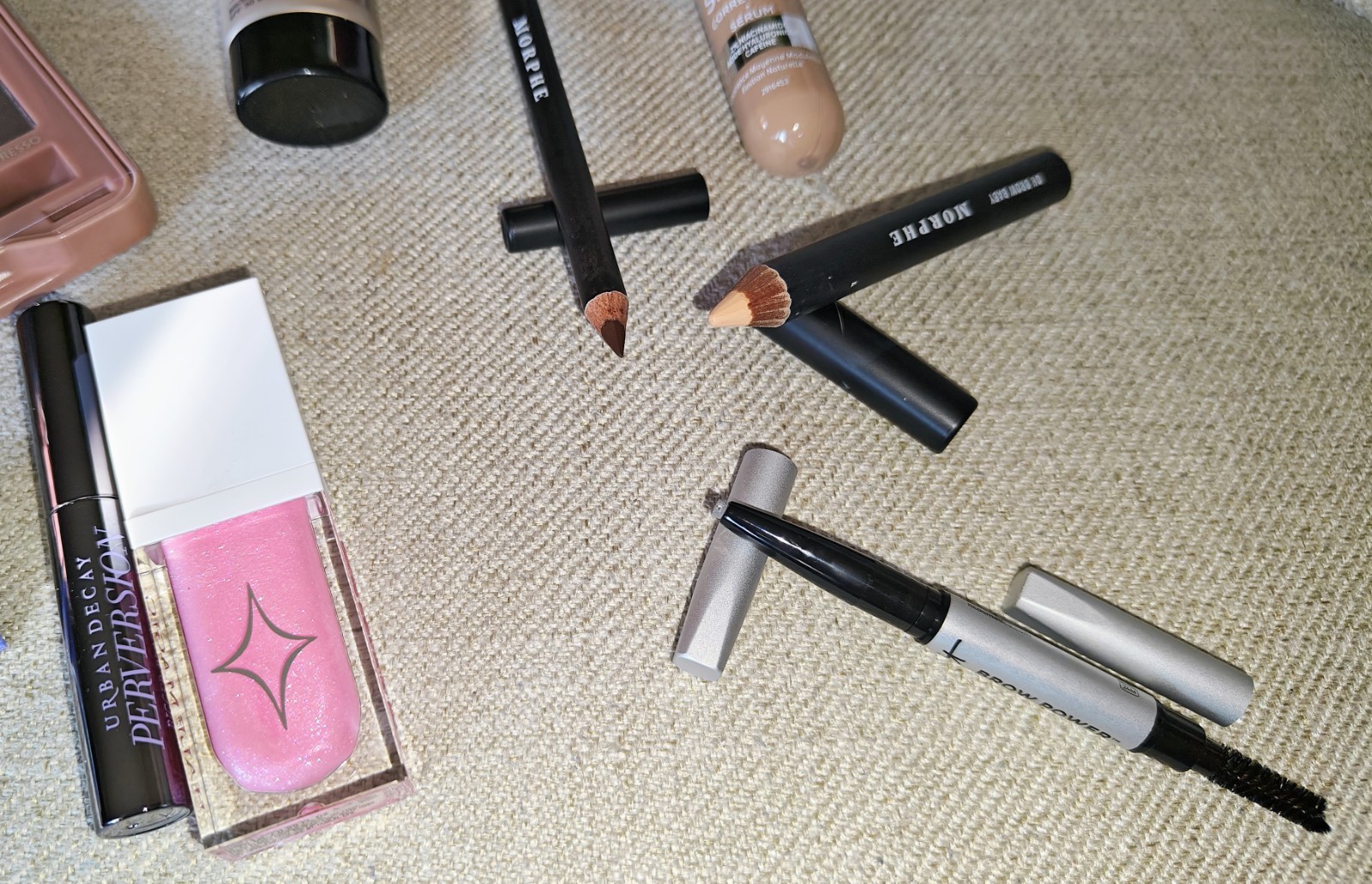 Beauty Bundle Feat: Bare Minerals, Morphe, UD, IT Cosmetics, Half Magic ++