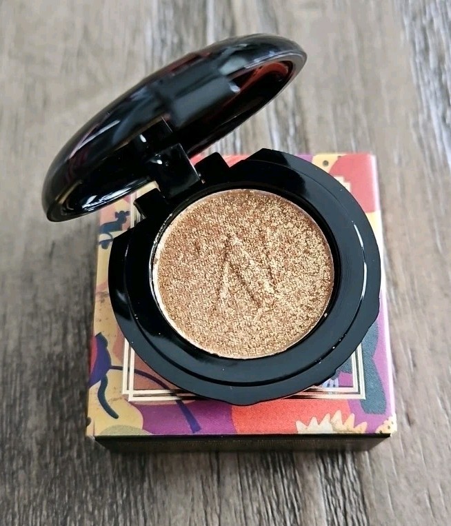 NEW! Nomad Cartagena Magica Intense Eyeshadow ~ Sample Size