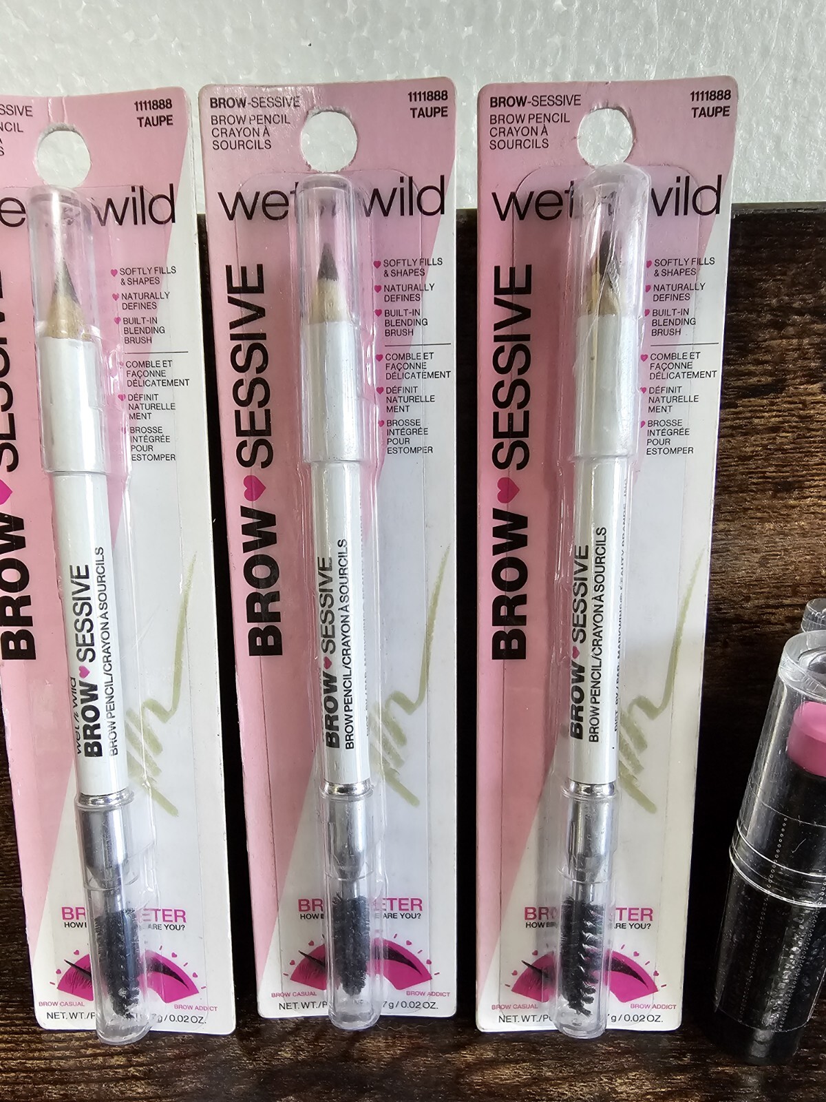 Wet N Wild Make-up Lot 18 Items Lipstick, Pressed Powder Brow Pencil See Pics