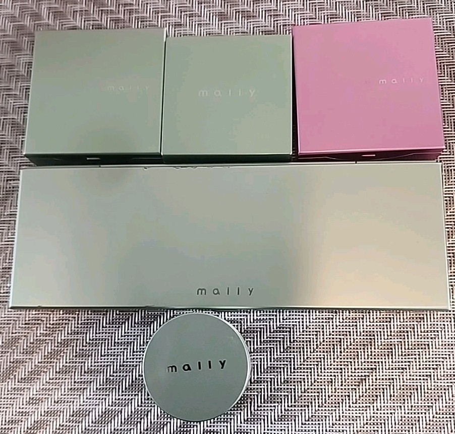 14 Lot MALLY Cosmetic Make Up Bundle ( Mixed With/without Box, All New )