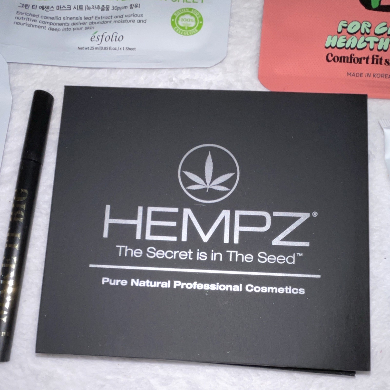 Beauty Lot: Hempz Palette, Crème Shop Masks, Allure AP-215 Lashes, lip gloss