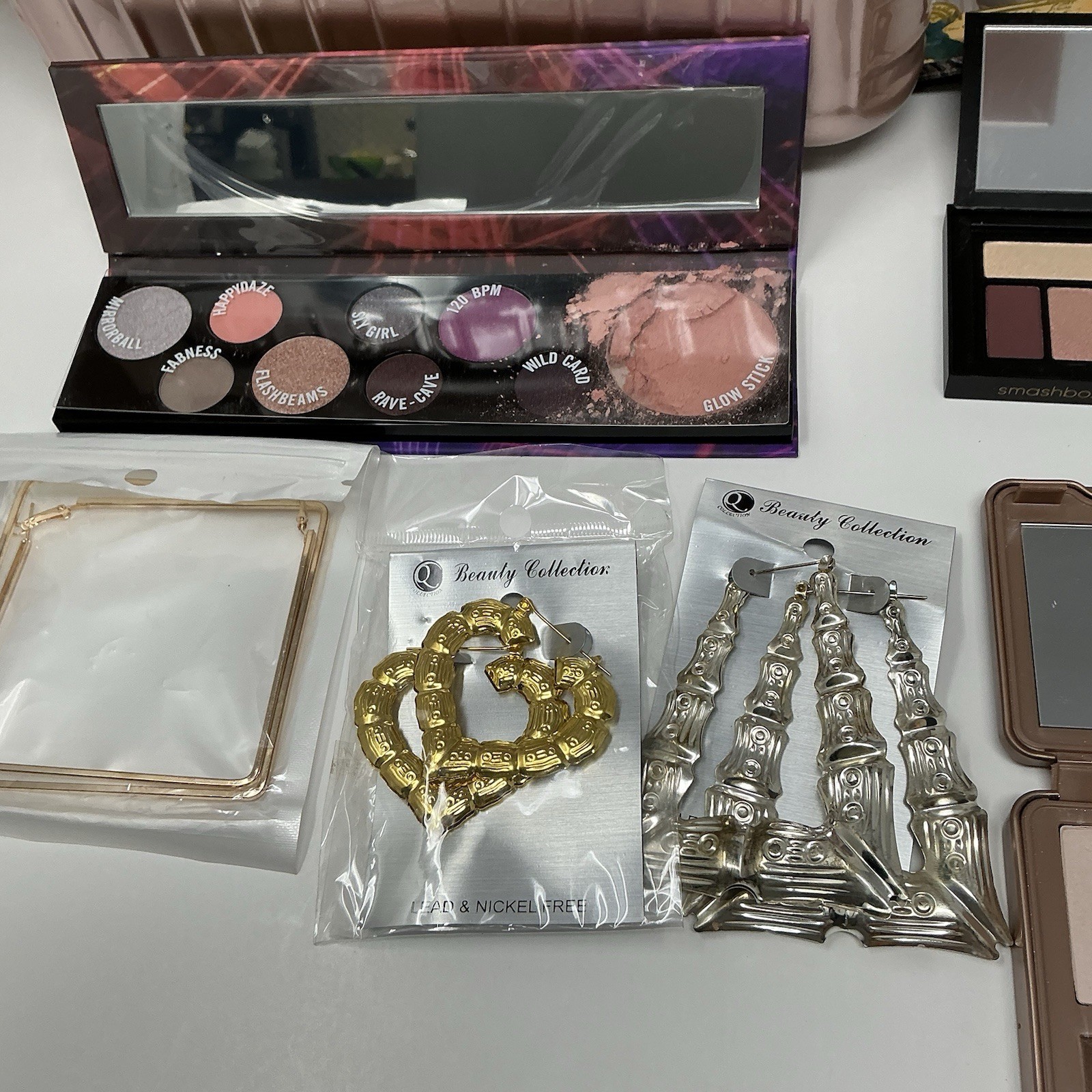 Premium Makeup Case Set Eyeshadow Palettes Kit Spray Jewelry Bundle