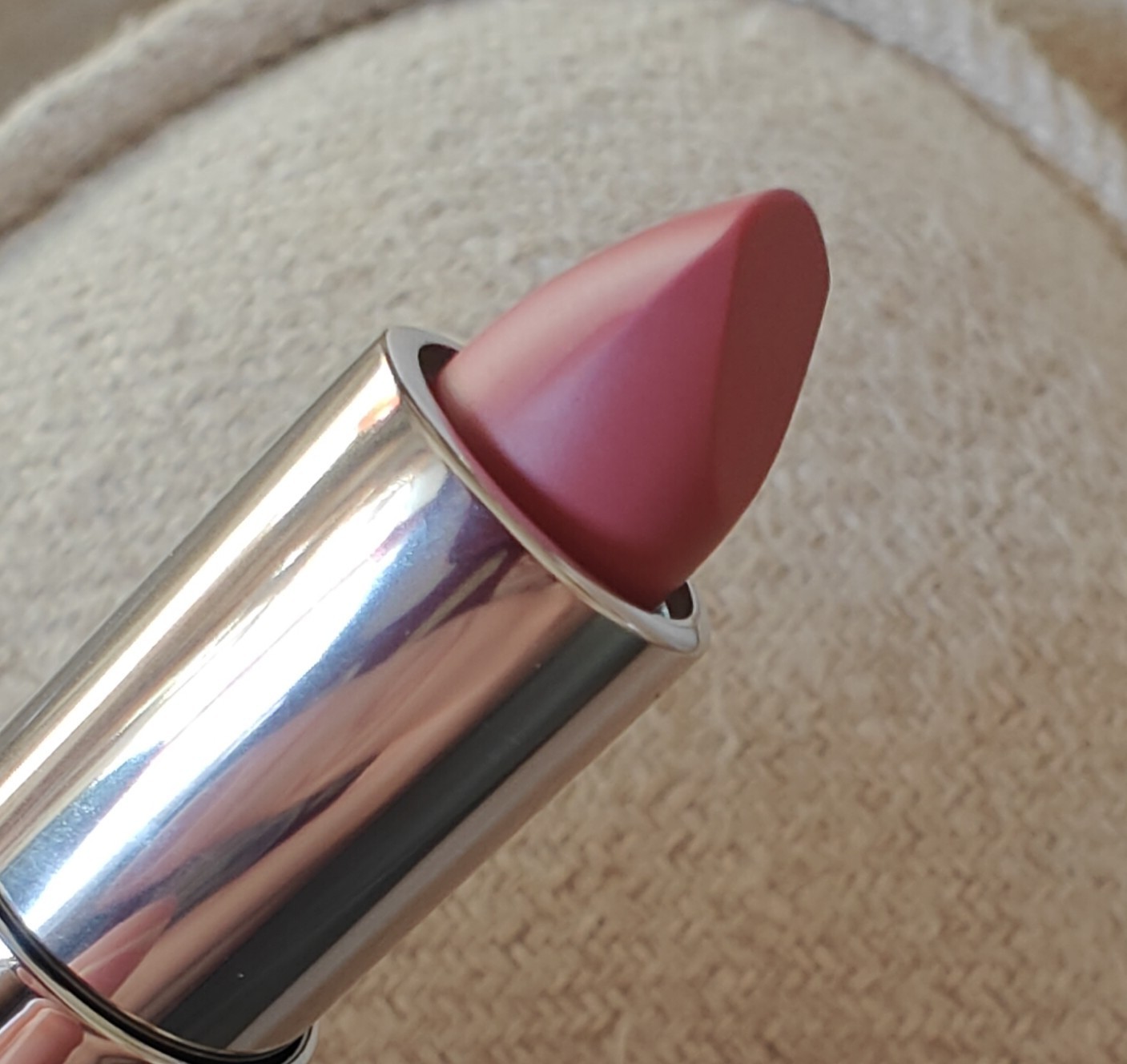 Beauty Bundle Feat: Two-faced, Wander, Urban Decay, Ysl, Givenchy, BareMinerals+