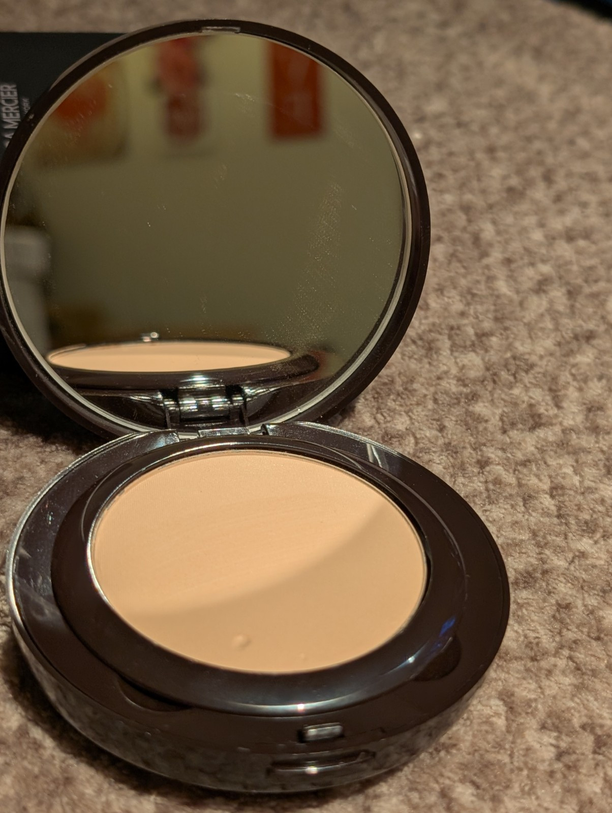 Lot of 2 Laura Mercier Foundation Powder & Translucent Pure Setting Spray