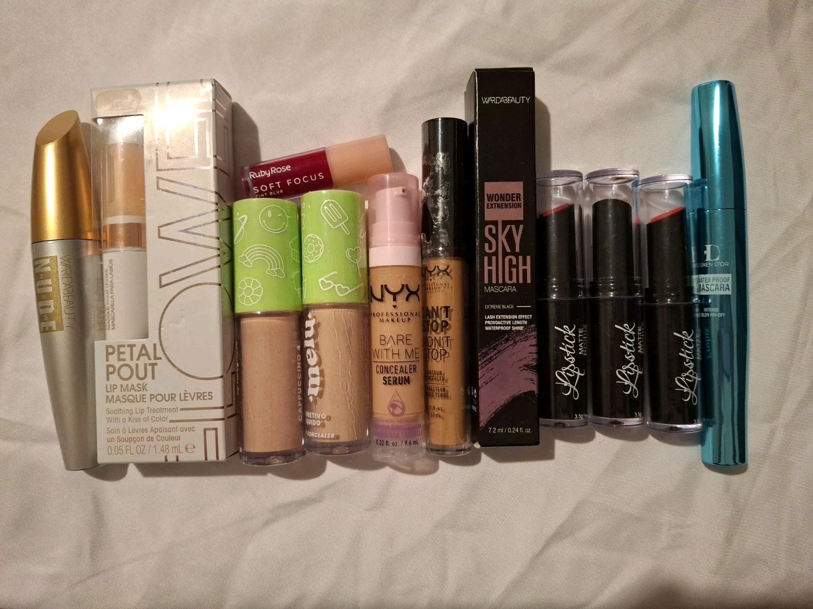 Makeup Lot- 12 Pieces- Face, Eyes, Lips