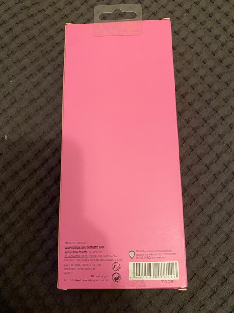 Revolution X, Friends, Lobster makeup Brush Set, 4 items