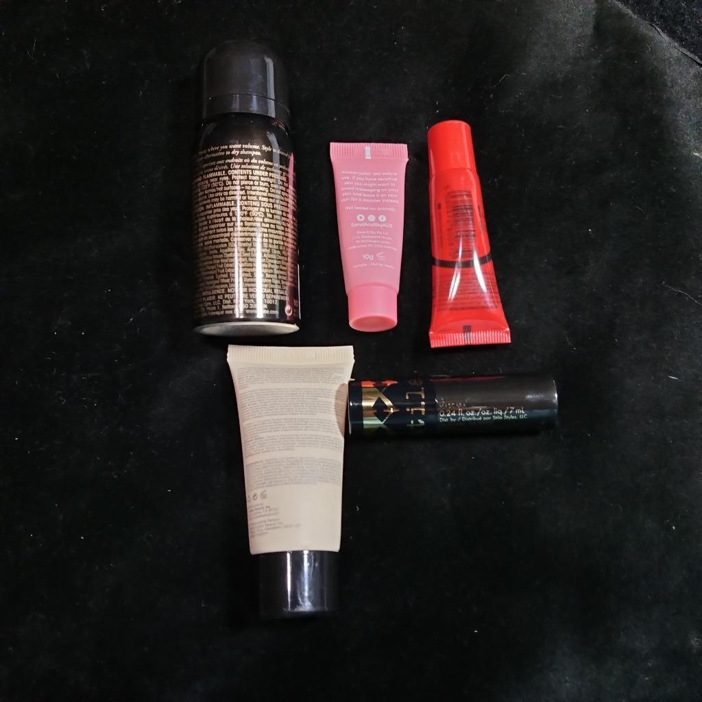 Oribe Dry Spray + Stila Mascara + Luesta Perfect Bonding + Dr PawPaw + Sand Sky