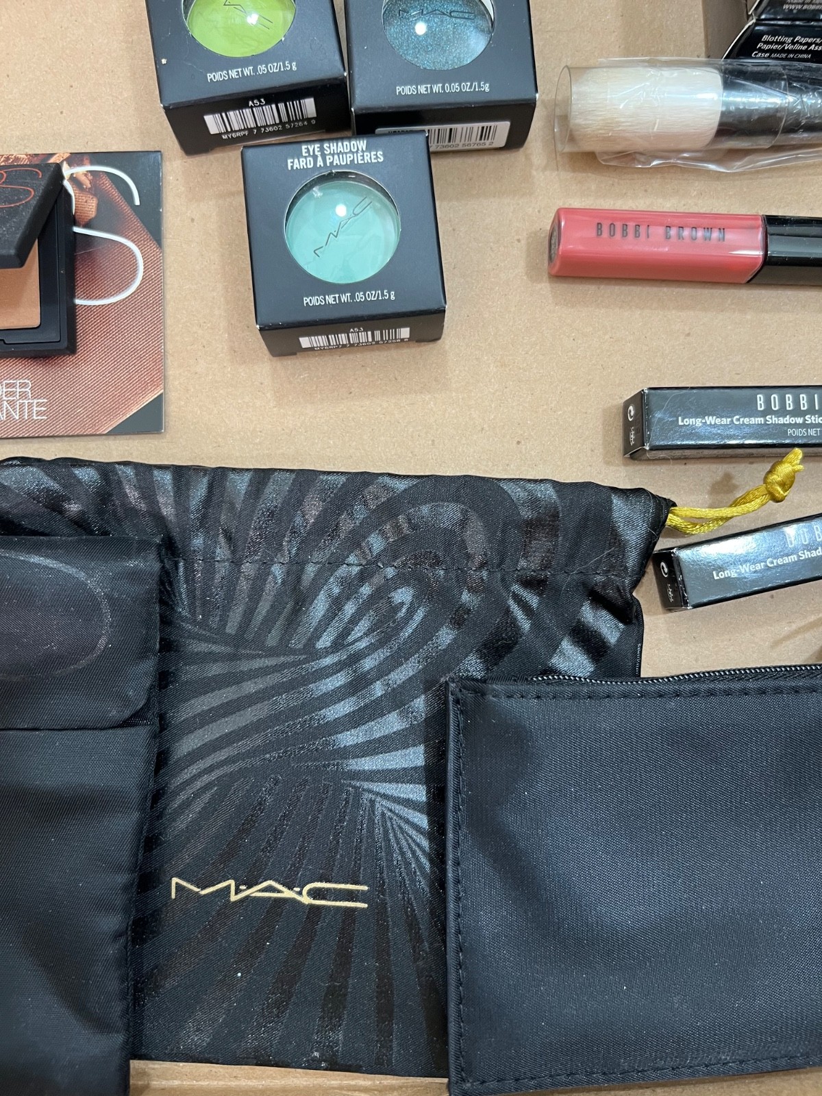 Lot of MAC (5) – Bobbi Brown (8) – NARS (2) + Extras (4) * Free Shipping