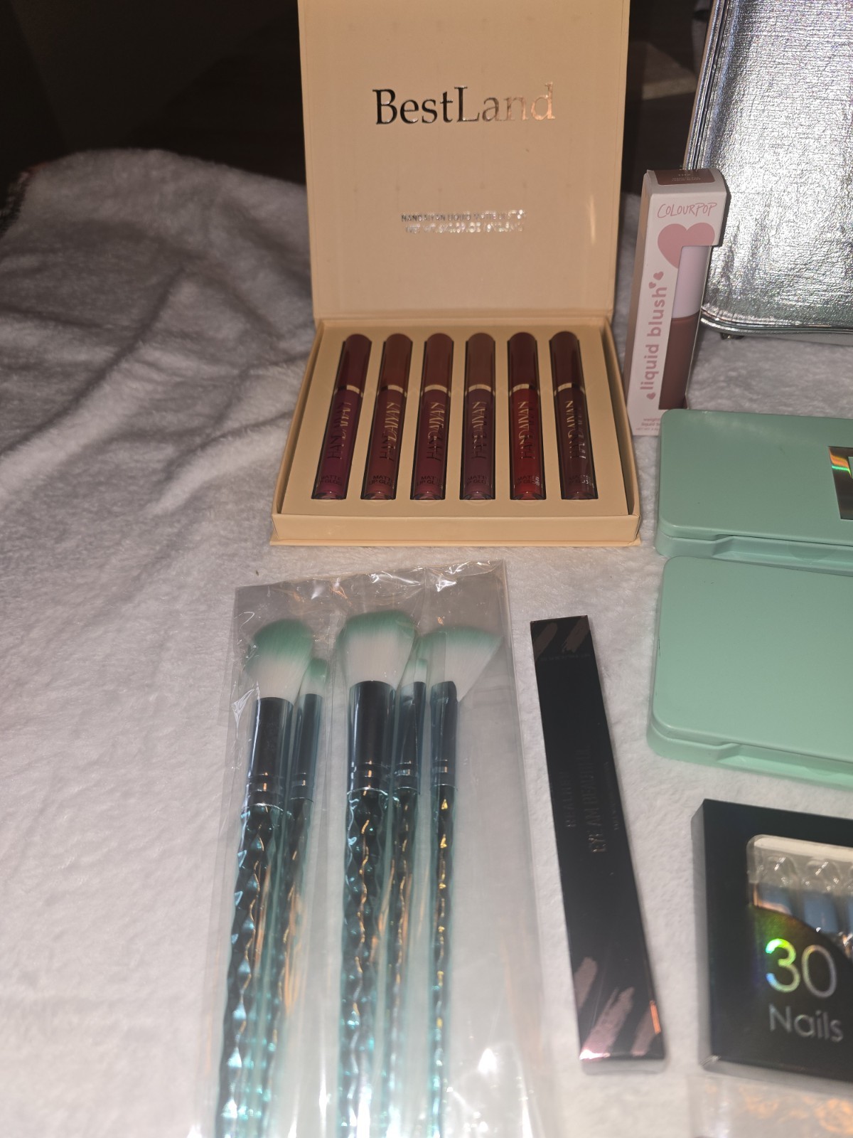 Huge Makeup & Skincare Bundle 17-Pcs! ColourPop, The Crème Shop, REALHER NEW