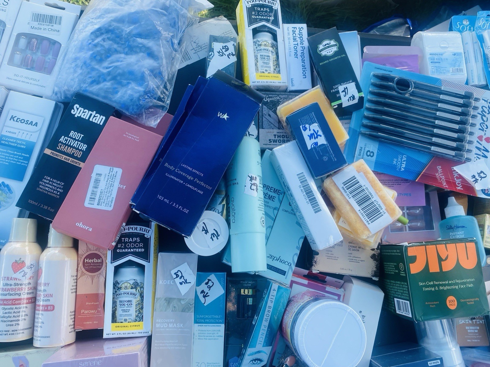 50 Piece Mixed Wholesale Beauty/ skincare Lot