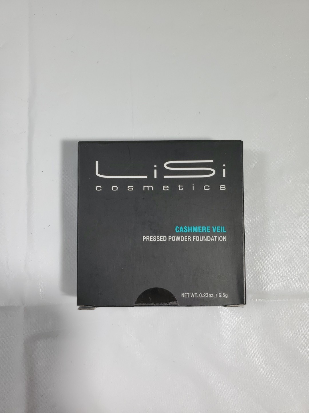 Lisi Cosmetics Makeup Bundle, Lipstick, Foundation, Lip Liner, Eye Shadow, LOT!!