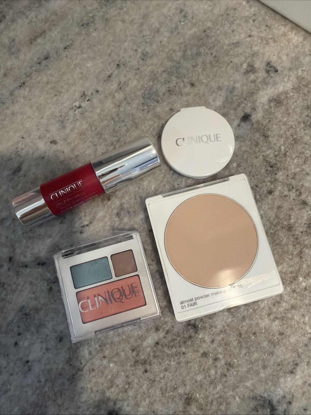 Clinique Makeup Bundle Matte Blot Powder, Eyeshadow, Spf 15 Powder & Chubby Stic