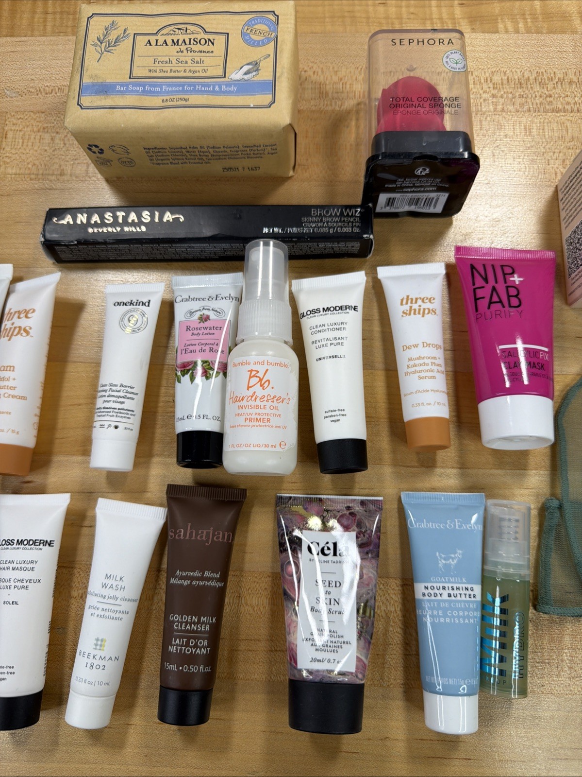Lot Of 19 Assorted Travel Size Health And Beauty Products.