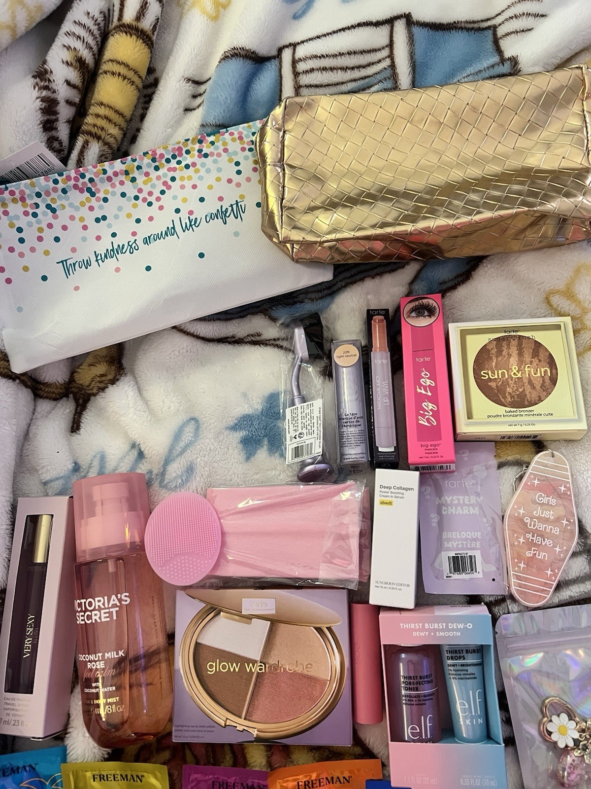Brand New 35 Piece Beauty/Skincare Bundle w/ 7 Full Size Prestige Brand Products