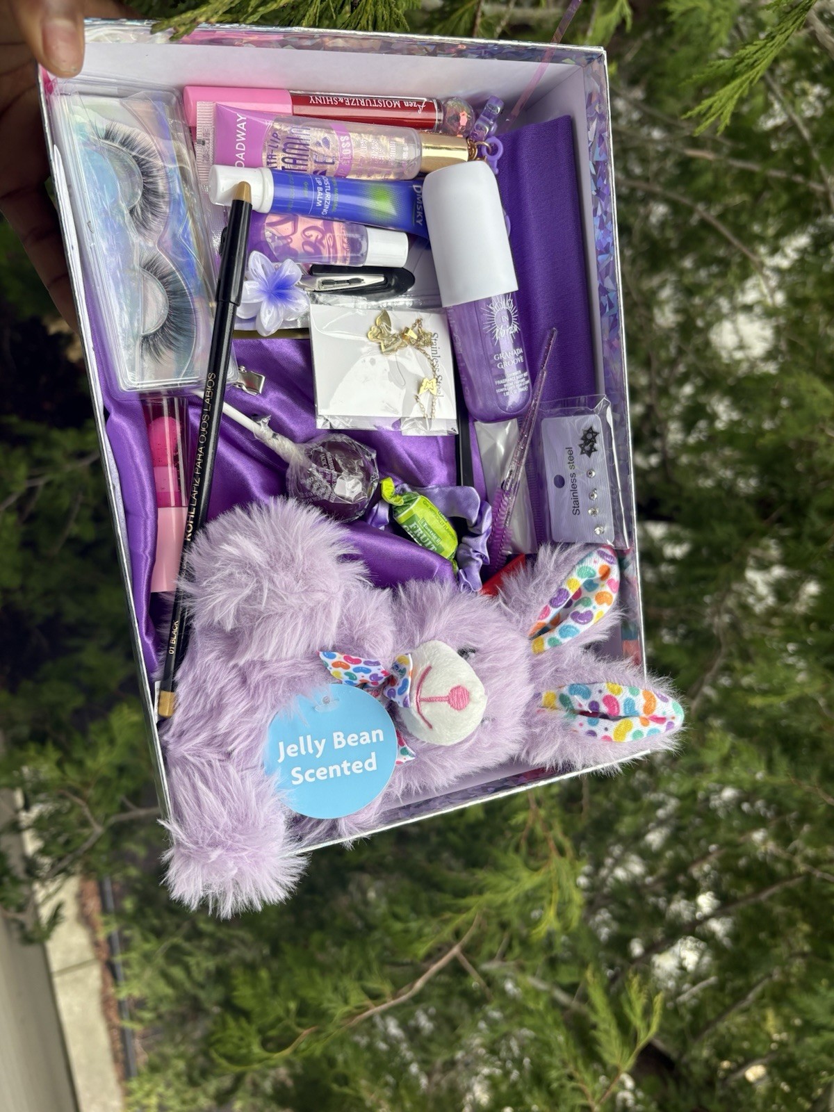 Broadway Mixed Makeup Lot False Eyelashes Lip Gloss Accessories Jelly Bean Plush