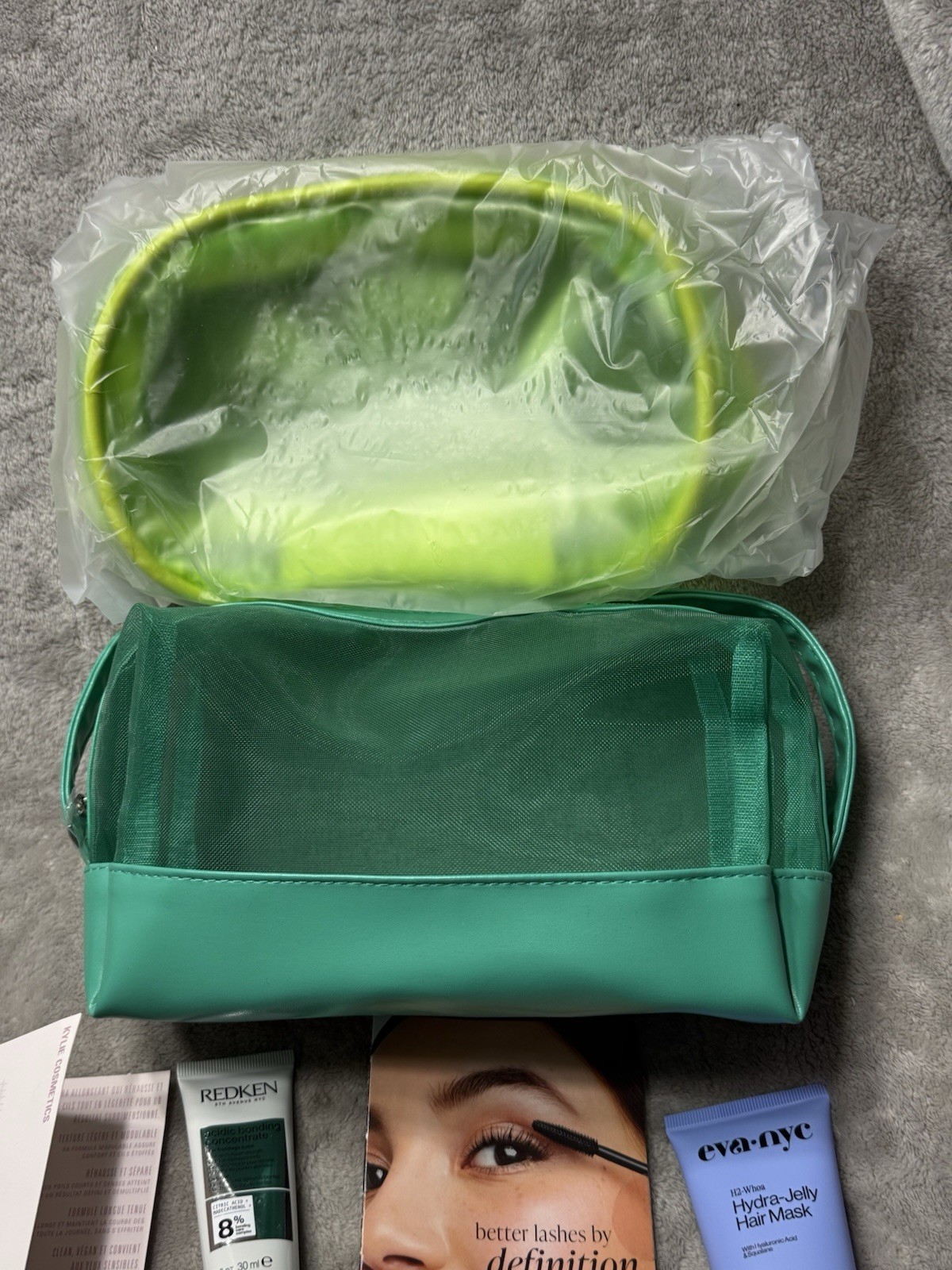 Lot 16 ULTA BEAUTY DELUXE Travel Mini Set Cream Mascara & 2 Cosmetic Bag