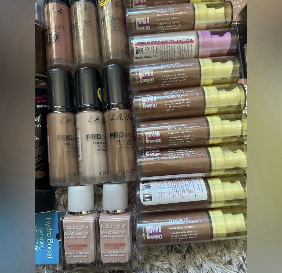 Makeup bundle 45 Items, Brands Include Neutrogena, Covergirl And LA Girl