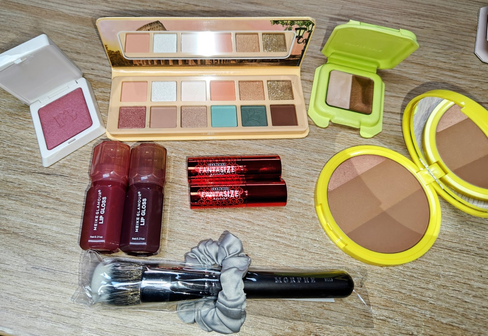 Beauty Bundle Feat: Fenty, Trixie, Essance, Half Moon & One/Size + Morphe Brush