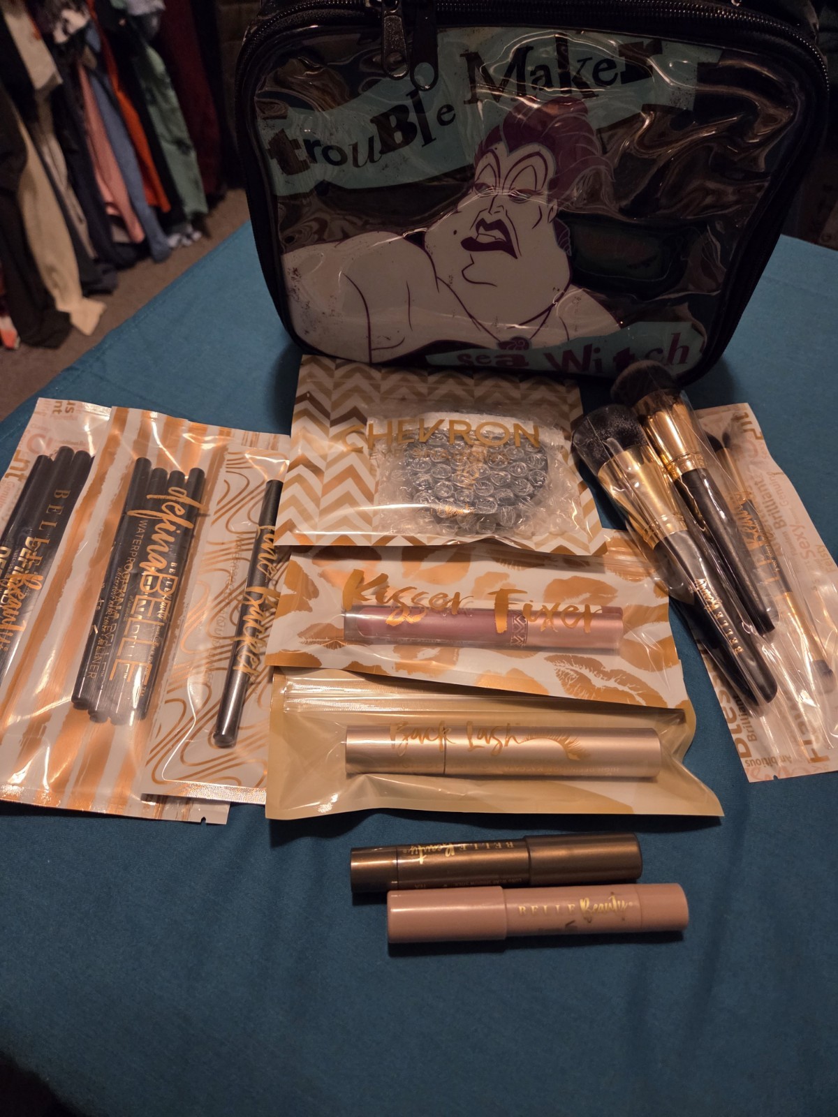 New Belle Beauty Bundle. 18 Piece + Ursula Bag. NIP. $500 MSRP. #290