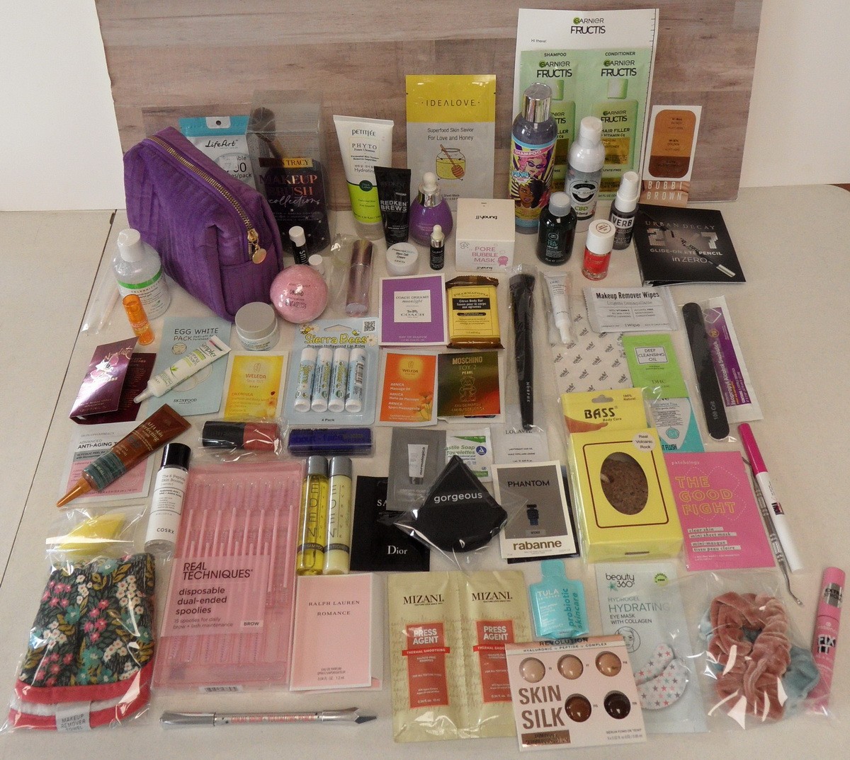 75+ PCS MAKEUP SKINCARE HAIR BEAUTY PERFUME DELUXE LUXURY FULL SAMPLE TRAVEL LOT