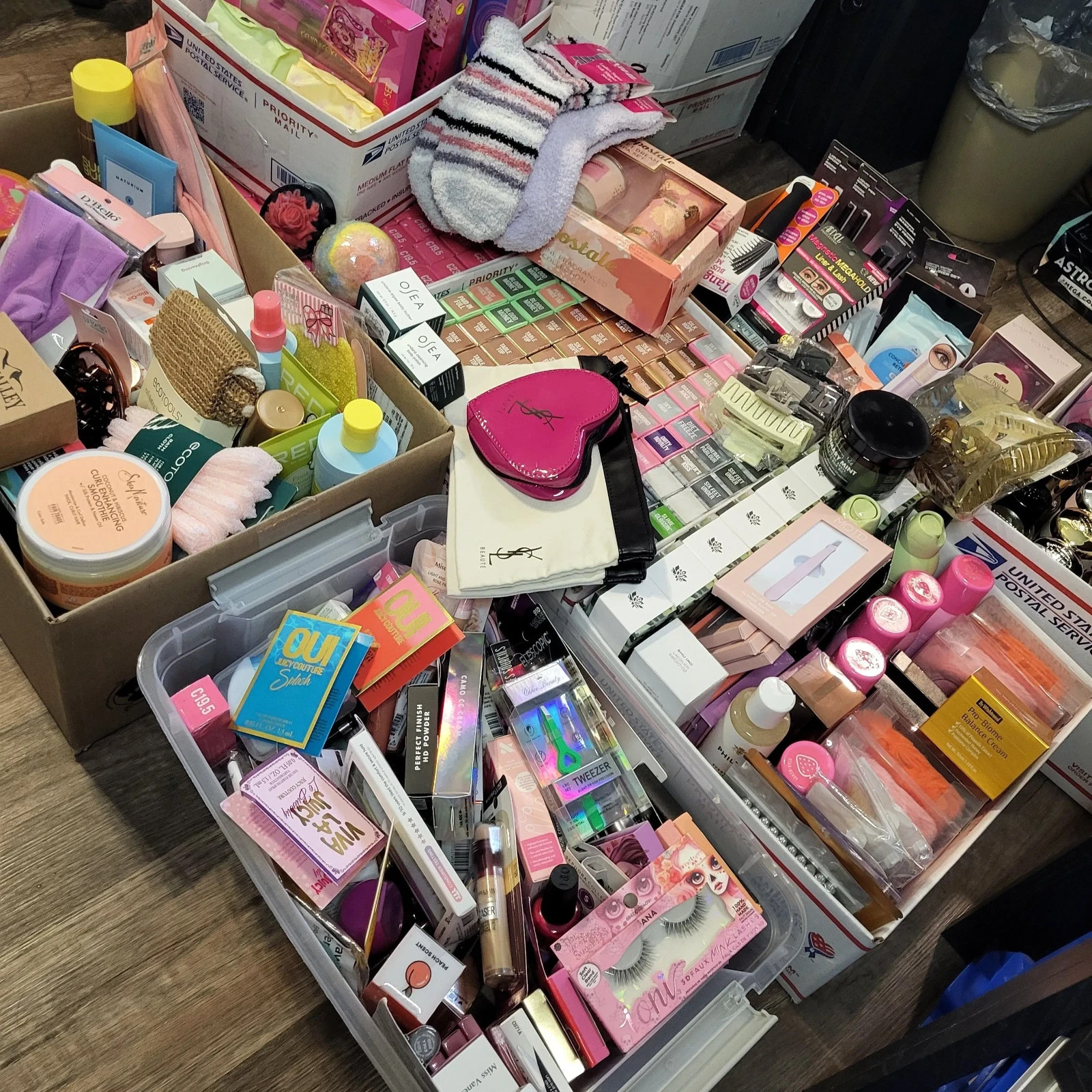 $80+ Beauty Mystery Box | Makeup Skincare Bundle | 7+ Items Surprise Box