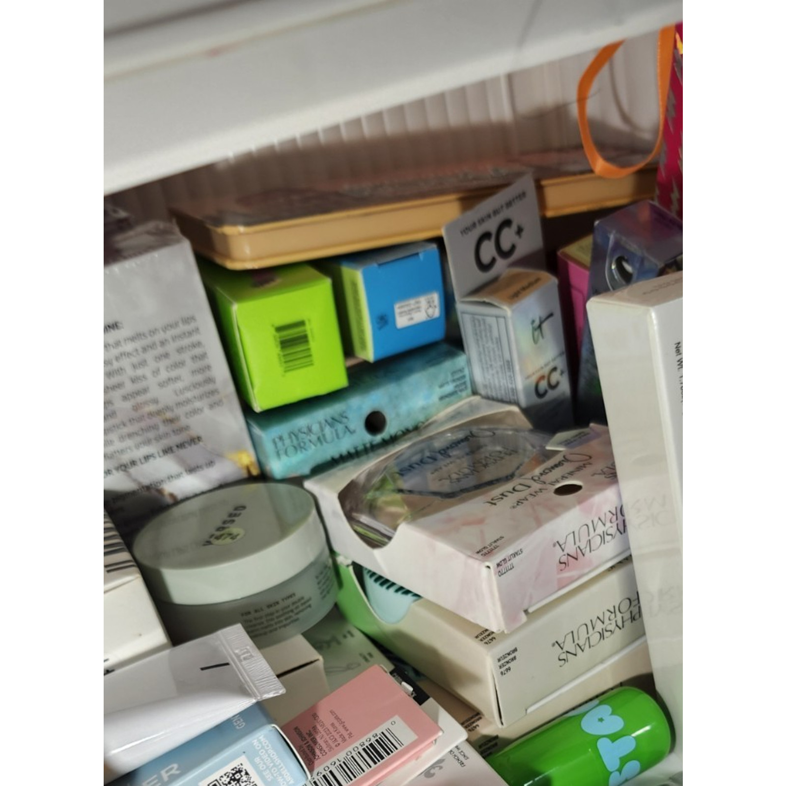 Wholesale Cosmetics Makeup Beauty Lot 40+ Pieces Makeup Lot
