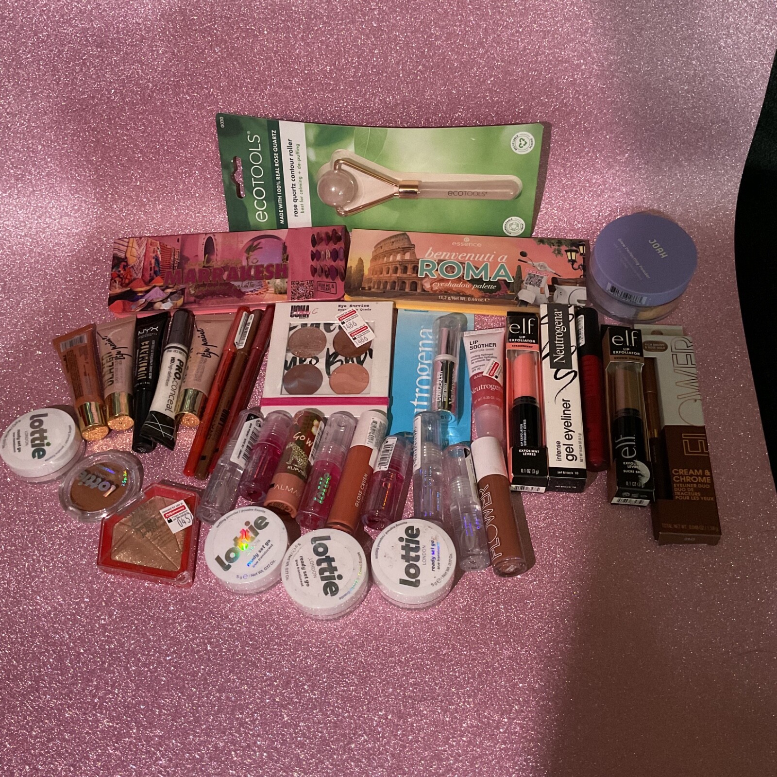 Makeup Bundle 35 piece (Neutrogena, Joah, ELF ESSENCE,FLOWER,LOTTIE,ALMAY