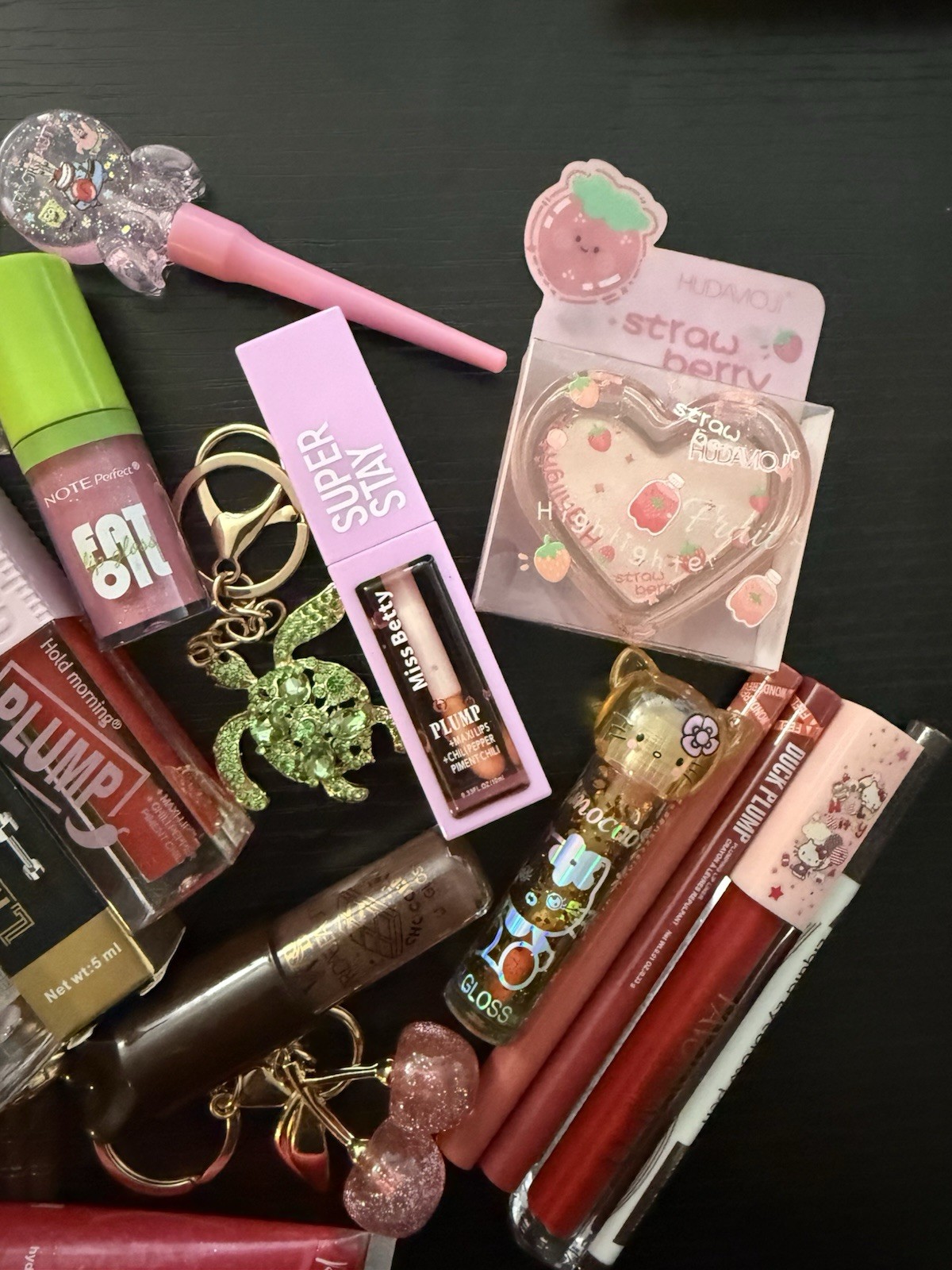 Assorted Makeup Lot Lip Oil Plumping Lip Gloss & Highlighter Net Wt 5ml