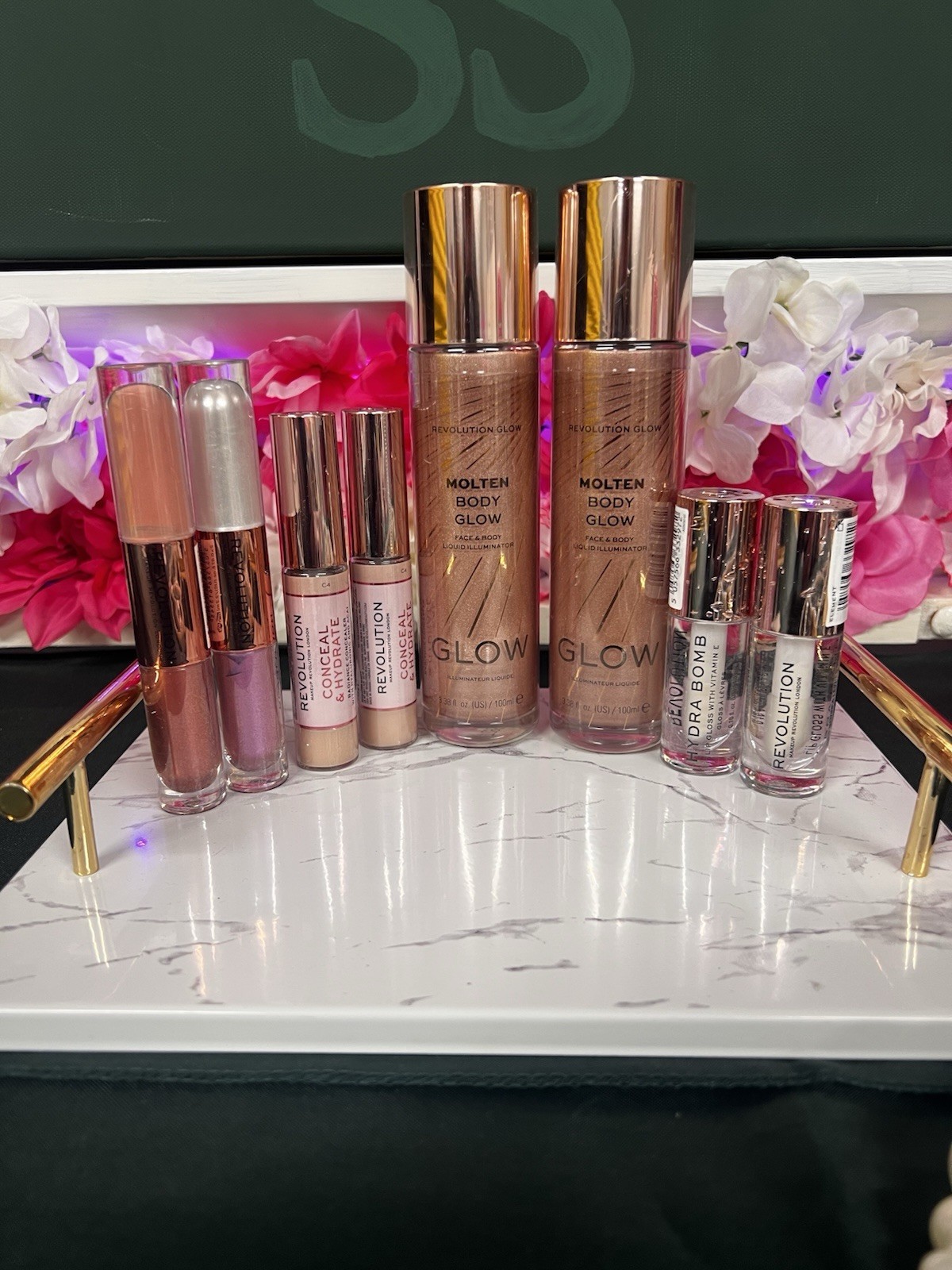 8pc Revolution Make Up Lot