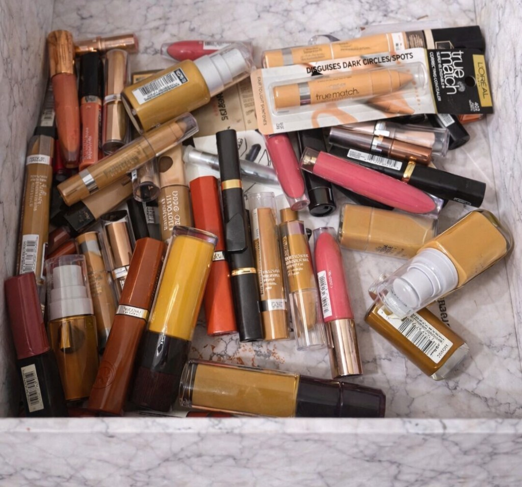 L’Oreal 50 Piece Mixed Makeup Lot NEW Wholesale (Over $500 Retail Value)