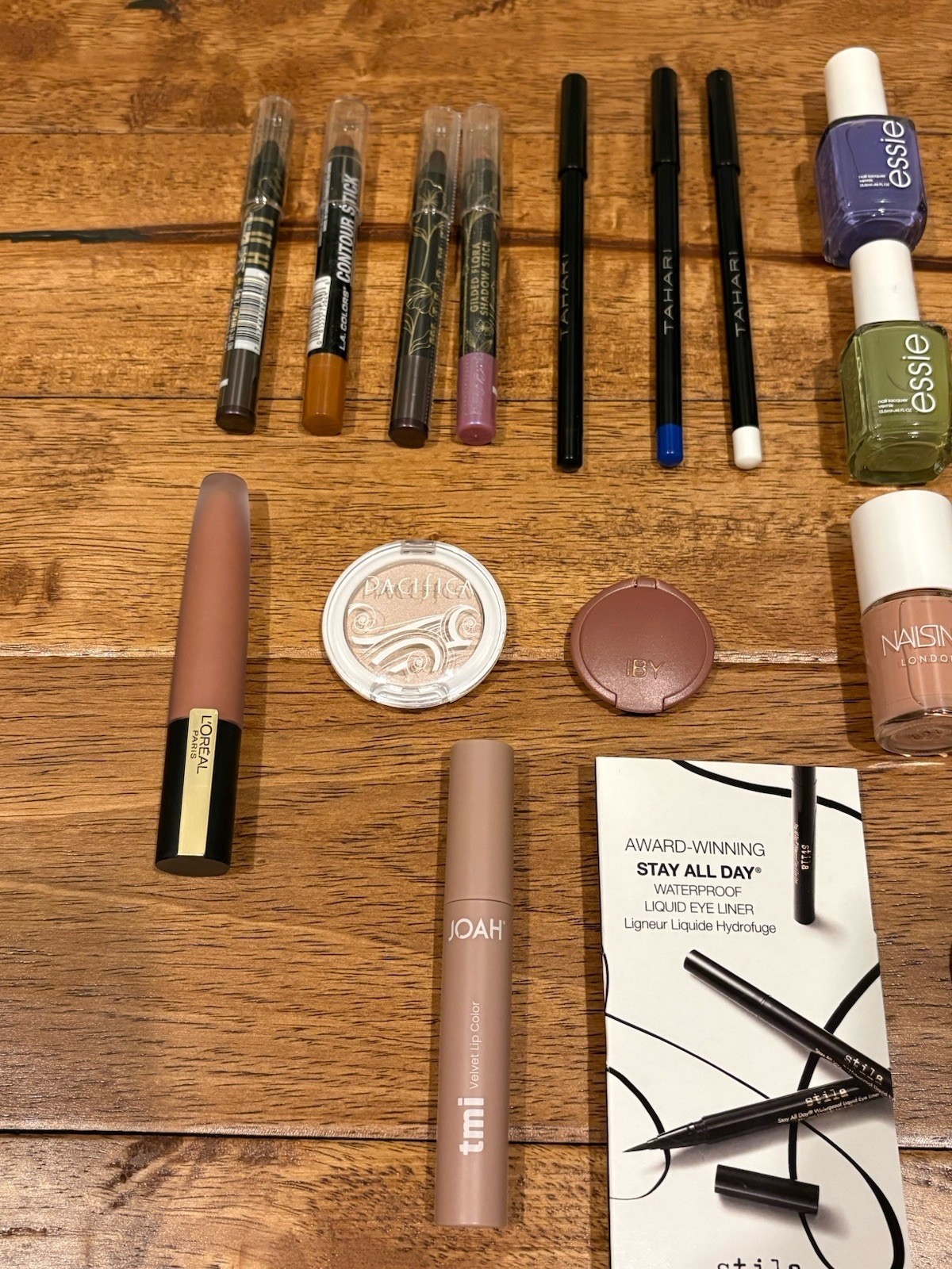20pc Mixed Beauty Lot New Essie, Bobbie Brown, Elf, Milani, L’Oréal And More