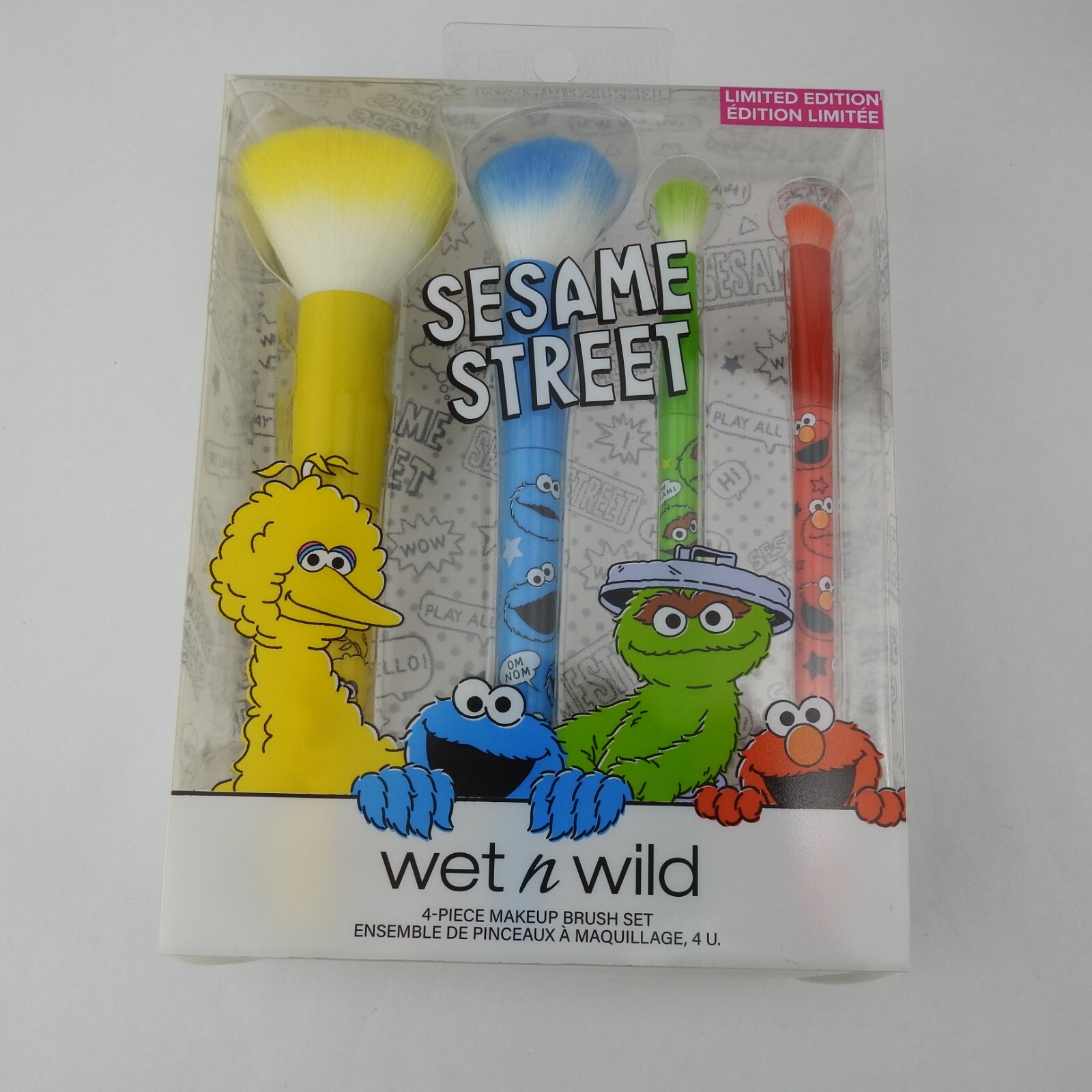 Wet n wild Sesame Street Collection Set Make Bag Brushes Blender Eye Shadow Lip