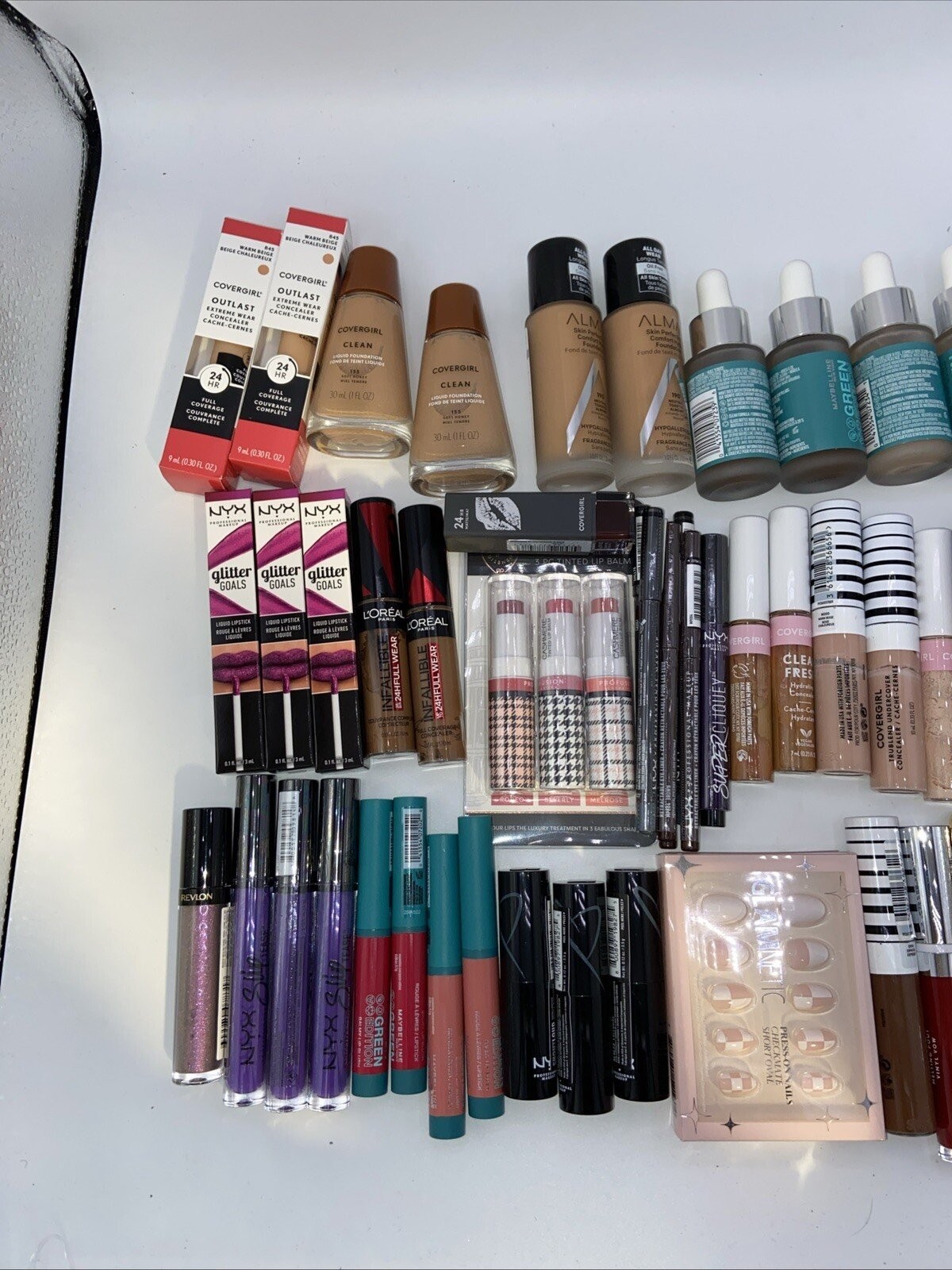 Mixed Assorted Lot Of Makeup Beauty Bundle Lot Of 25 Pieces All Skin Types