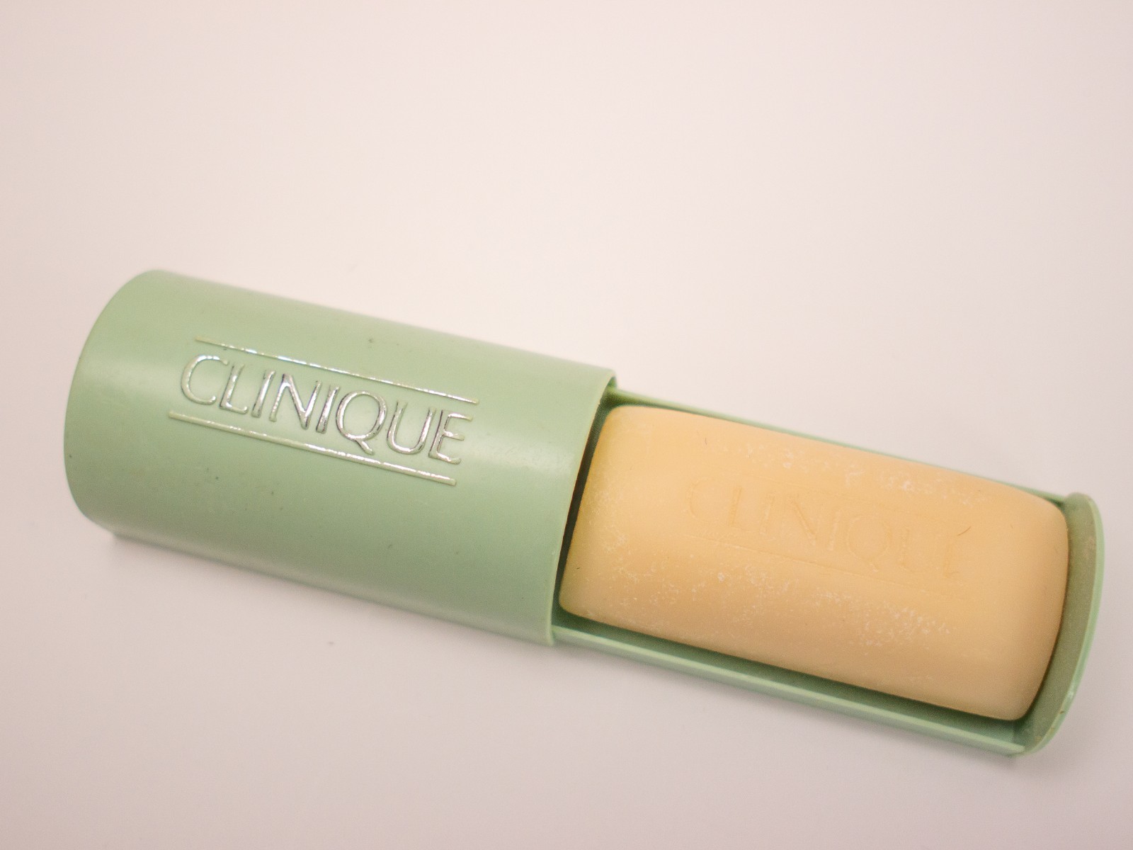 Lot of 7 Vintage Green Clinique Bag Soap Lipstick Powder Eye Shadow Blush Mousse