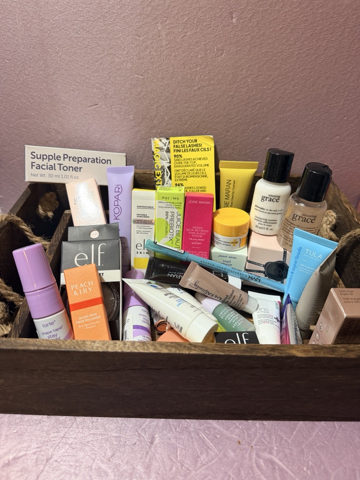 Lot 30 Deluxe / Travel Size Hair,Skin Care, Makeup Beauty Product Samples Bag FF