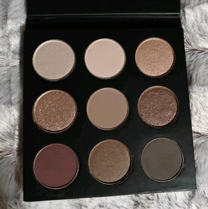 Beauty Bundle Feat Studio Makeup,One/Size, PIXI,Ann Klein, Lottie,Milani, Flower