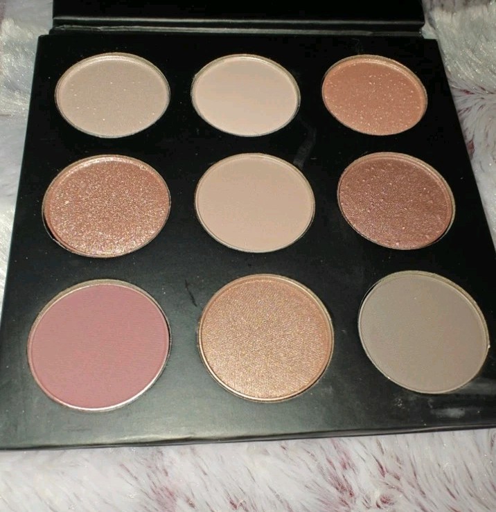 Beauty Bundle Feat Studio Makeup,One/Size, PIXI,Ann Klein, Lottie,Milani, Flower