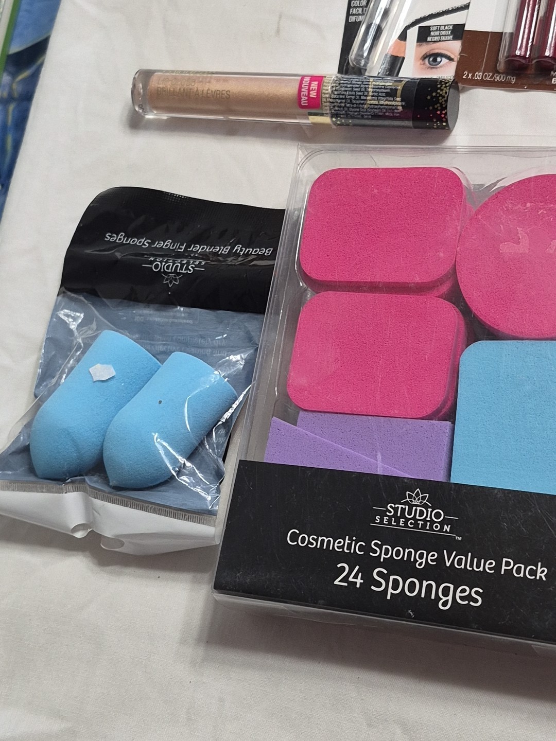 New Makeup Lot of 27 Covergirl Maybelline LA Colors Wet N’ Wild Eyes cheek Face
