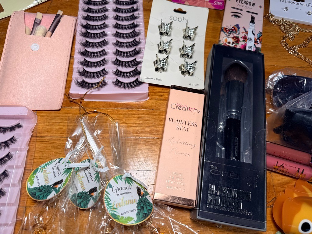 Beauty & Accessories Bulk Lot – False Lashes, Makeup, Jewelry, Headbands, Nails