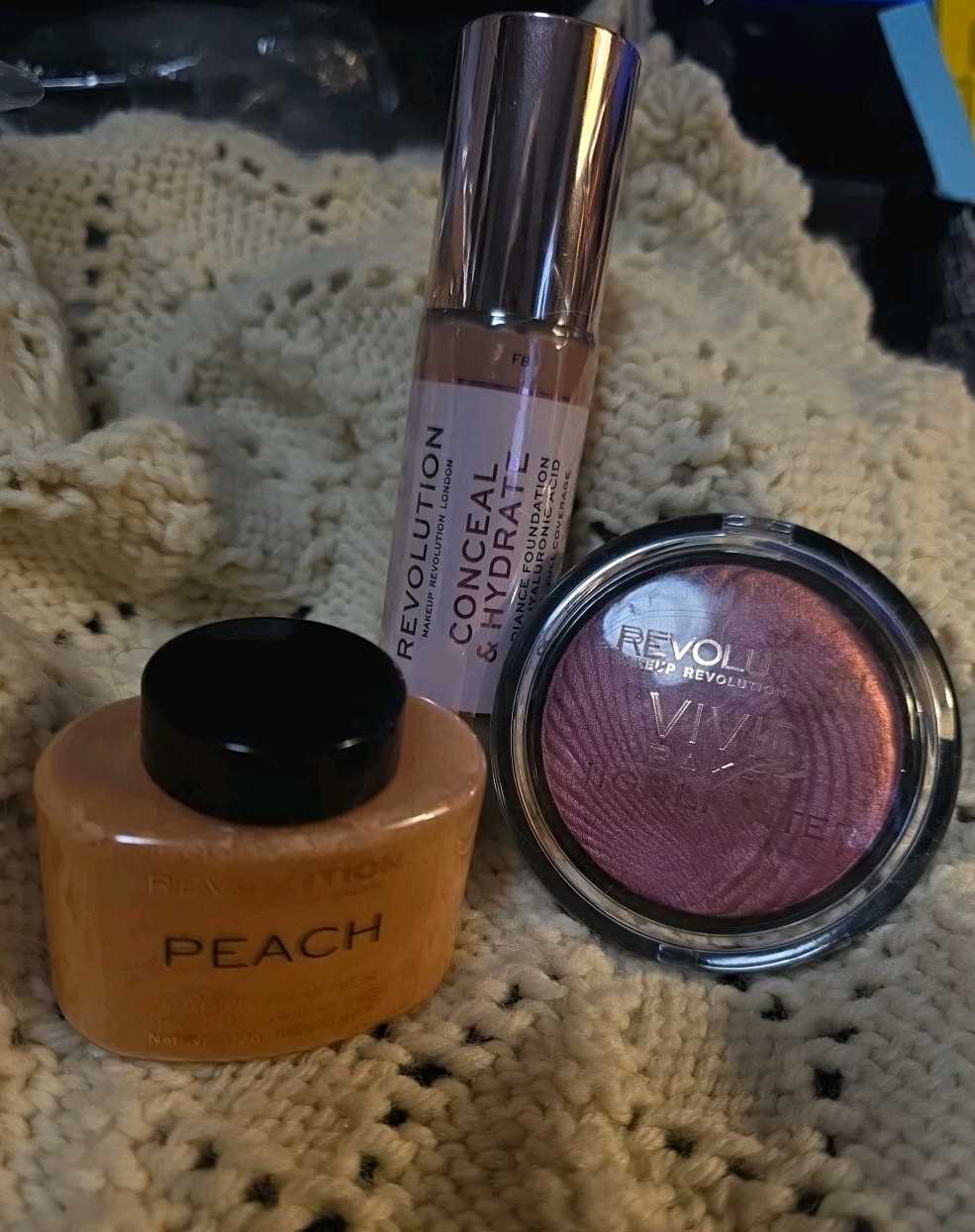 Lot of 3 NEW Revolution Foundation Med/Loose Powder Peach/Highlighter Rosegold