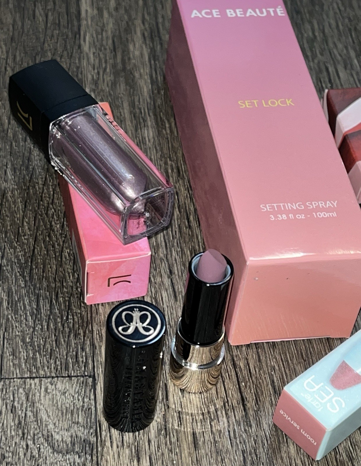 Cosmetic Set of 6 Various Types Tarte, Anastasia, Mascara, Lipstick, Blush
