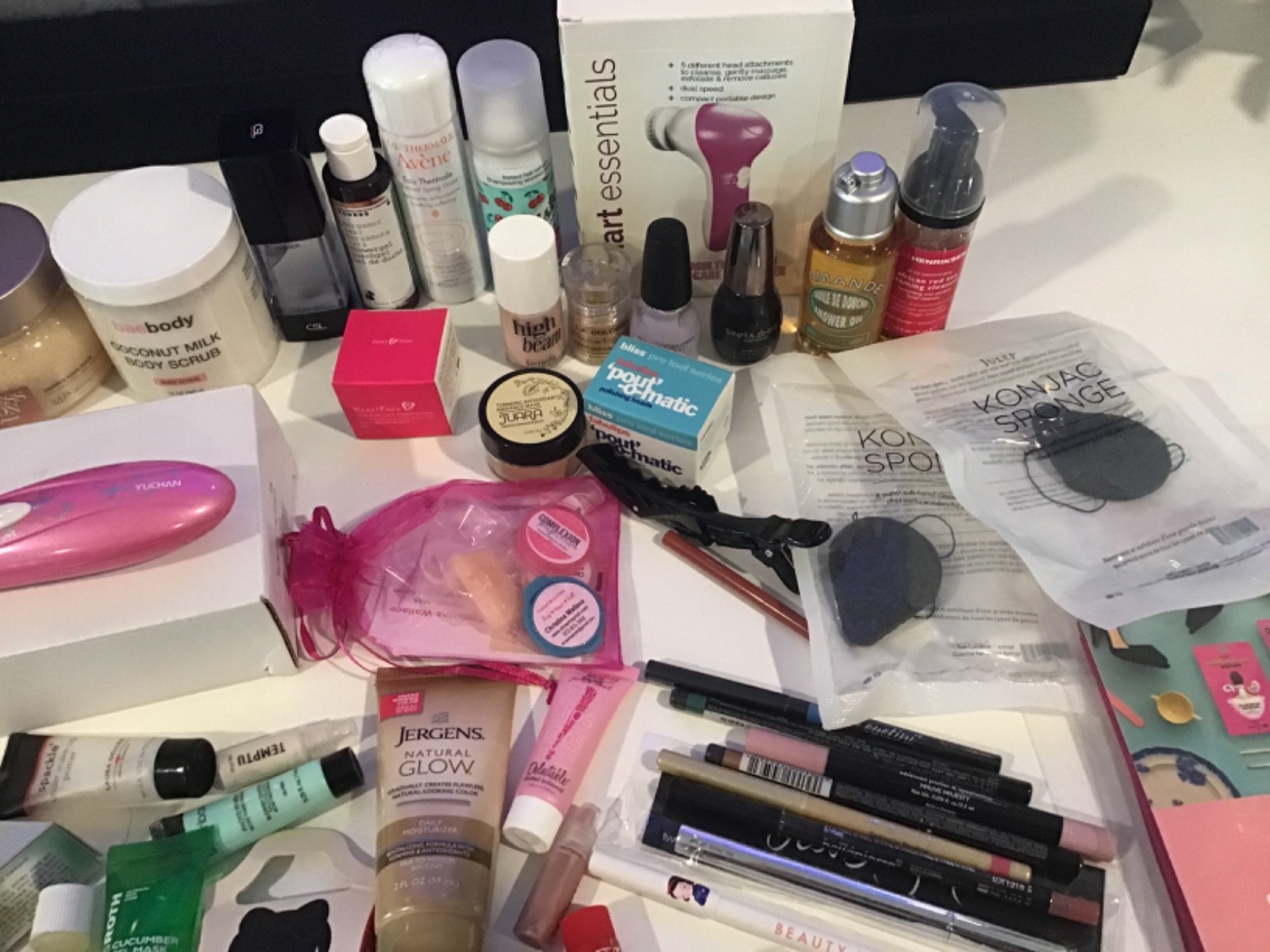 Wholesale MIXED MAKEUP LOT ulta Eyeshadow Lip Crayons + More (C)