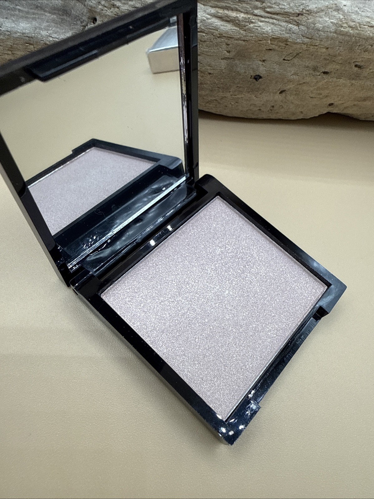 NEW! Sample Bundle – Eyeshadow, Highlighter, Bronzer, Setting Powder